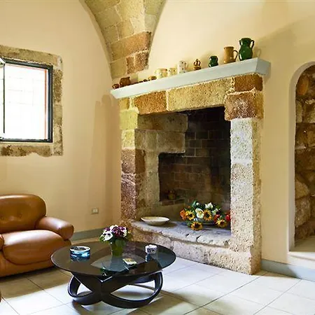 Pietrafitta לינה וארוחת בוקר 4*